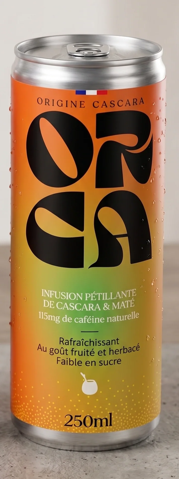 Canette ORCA Maté, infusion pétillante de cascara et maté, photo studio avec condensation